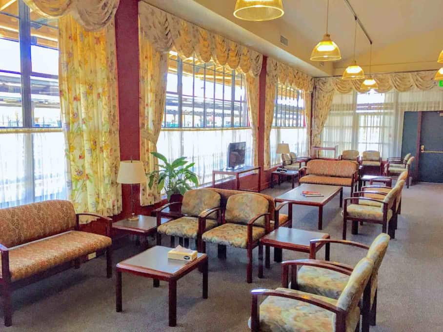 Portland, Oregon Amtrak Metropolitan Lounge