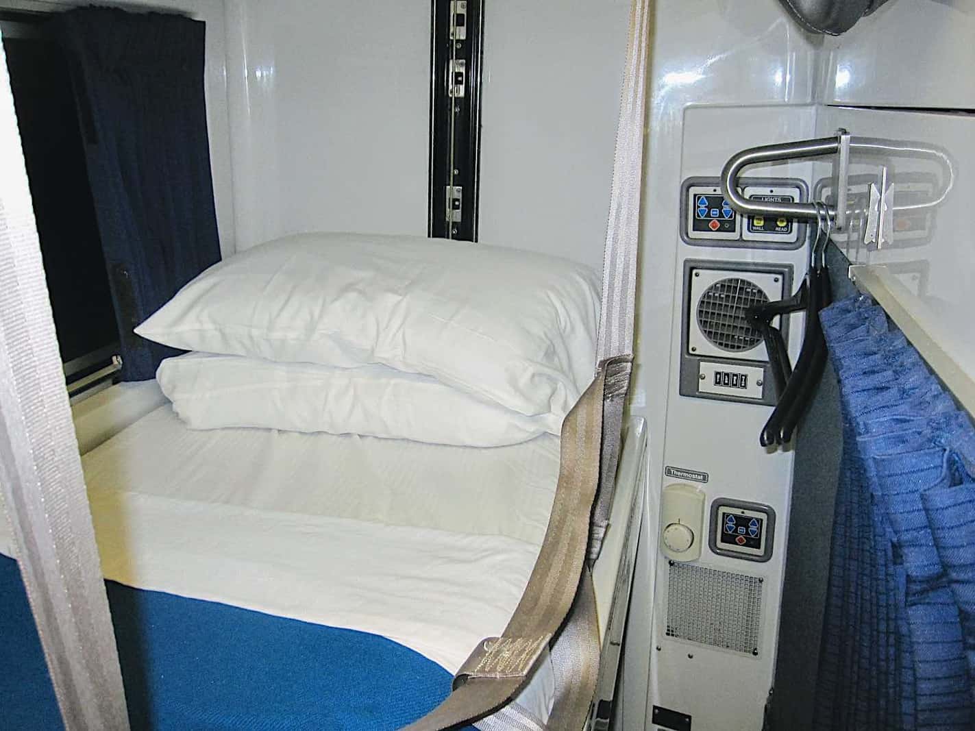 Amtrak Viewliner Roomette Review and Photos - Travel UpClose